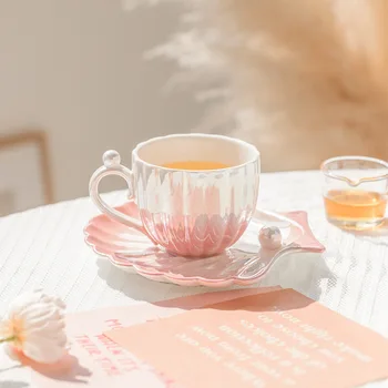 Süper Güzel Degrade İnci Kabuk Kahve Fincanı Seramik Kupa High-end fincan ve çay tabağı seti Öğleden Sonra Çay çay seti Ev Hediye