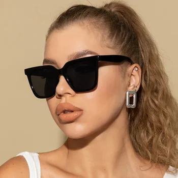 2022 Yeni Moda Güneş Gözlüğü Kadın Marka Tasarımcısı Güneş Kadın İns Gözlük Popüler Retro Dikdörtgen Renkli Vintage Kare Gözlük