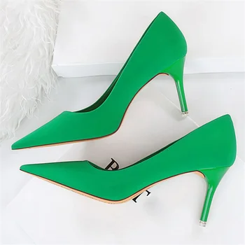 2022 Zarif Kadın 7.5 cm 10.5 cm Yüksek Topuklu Scarpins Pompaları Bayan Yeşil Mor Fetiş Düğün Gelin Düşük Topuklu İpek Saten kırmızı ayakkabılar