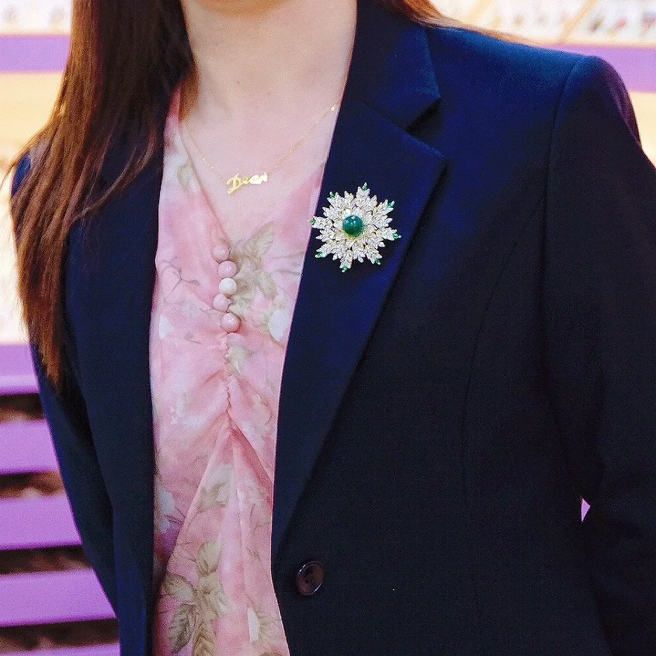 Tasarım Bildirimi Kar Tanesi Korsaj Takı Kızlar için Lüks Düğün Takım Elbise Broş Pin Toka Zarif Marka Bouttoniere