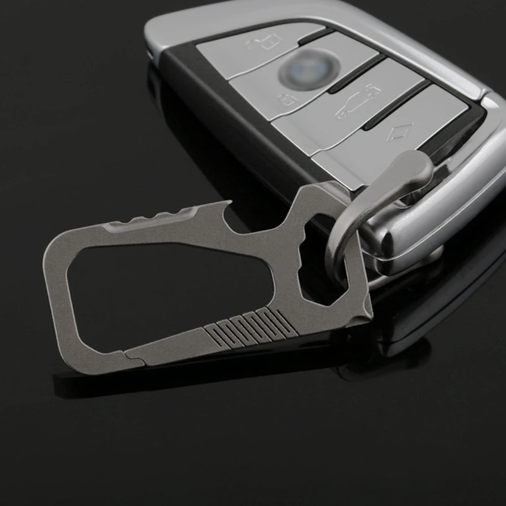 Titanyum Çok Fonksiyonlu Anahtarlıklar Dayanıklı Açık Karabina Araba Anahtarlık Tornavida Anahtarı EDC Anahtarlık Tutucu için Özel Hediyeler