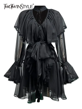 TWOTWINSTYLE Siyah fırfır etekli Elbise Kadınlar Için V Boyun Parlama Kollu Yüksek Bel Dantelli Katı Mini Elbiseler Kadın Giyim Yaz